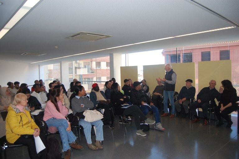 2024 12 20_ESMORZAR COMUNITARI EN CELEBRACIÓ DE LA FINALITZACIÓ DEL CIRCUIT ACOLLIDA