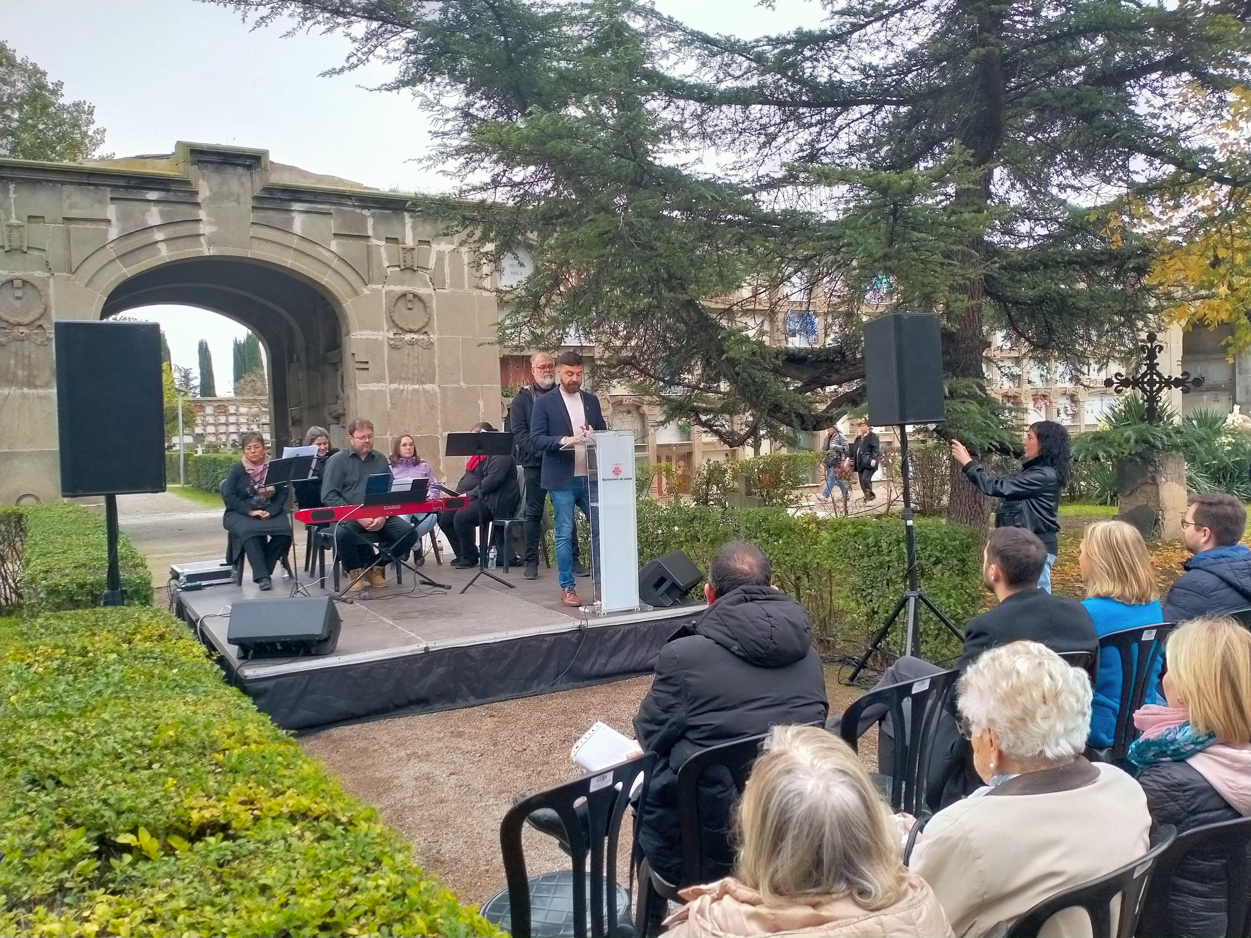 2024 10 27_INAUGURACIÓ DE LA NOVA PLACA EN HOMENATGE ALS AFUSELLTAS DE L’ALBAGÉS