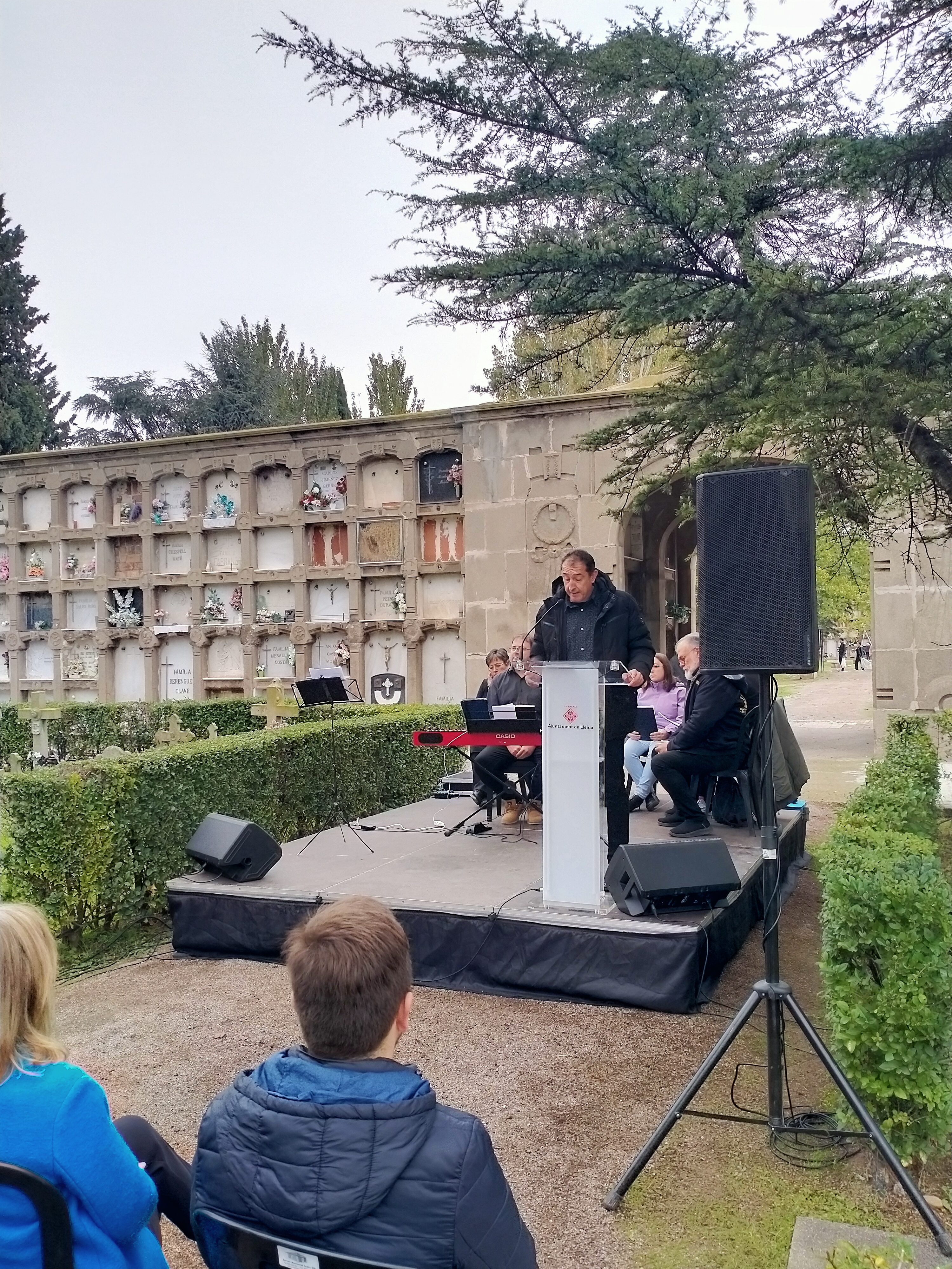 2024 10 27_INAUGURACIÓ DE LA NOVA PLACA EN HOMENATGE ALS AFUSELLTAS DE L’ALBAGÉS