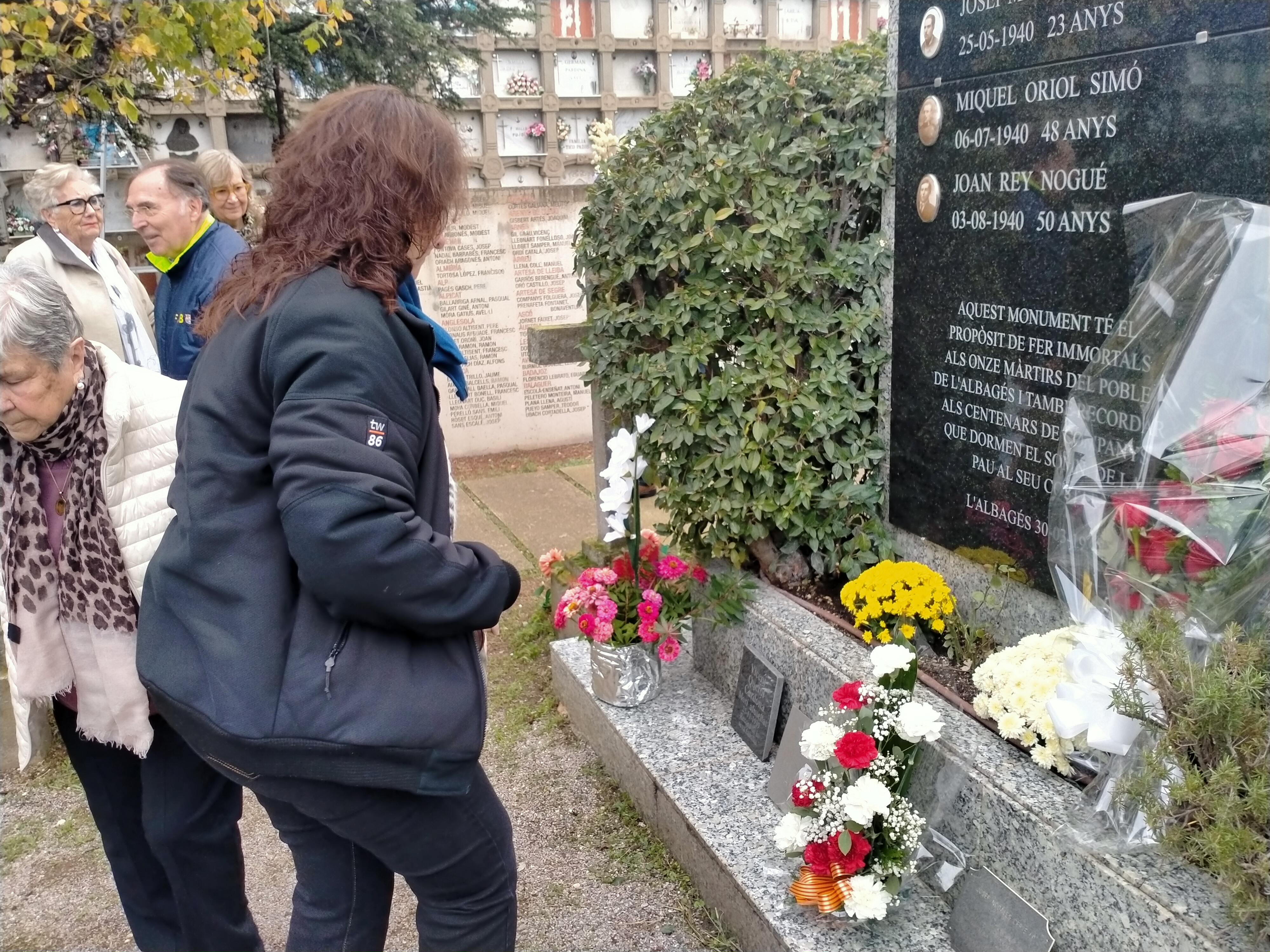 2024 10 27_INAUGURACIÓ DE LA NOVA PLACA EN HOMENATGE ALS AFUSELLTAS DE L’ALBAGÉS