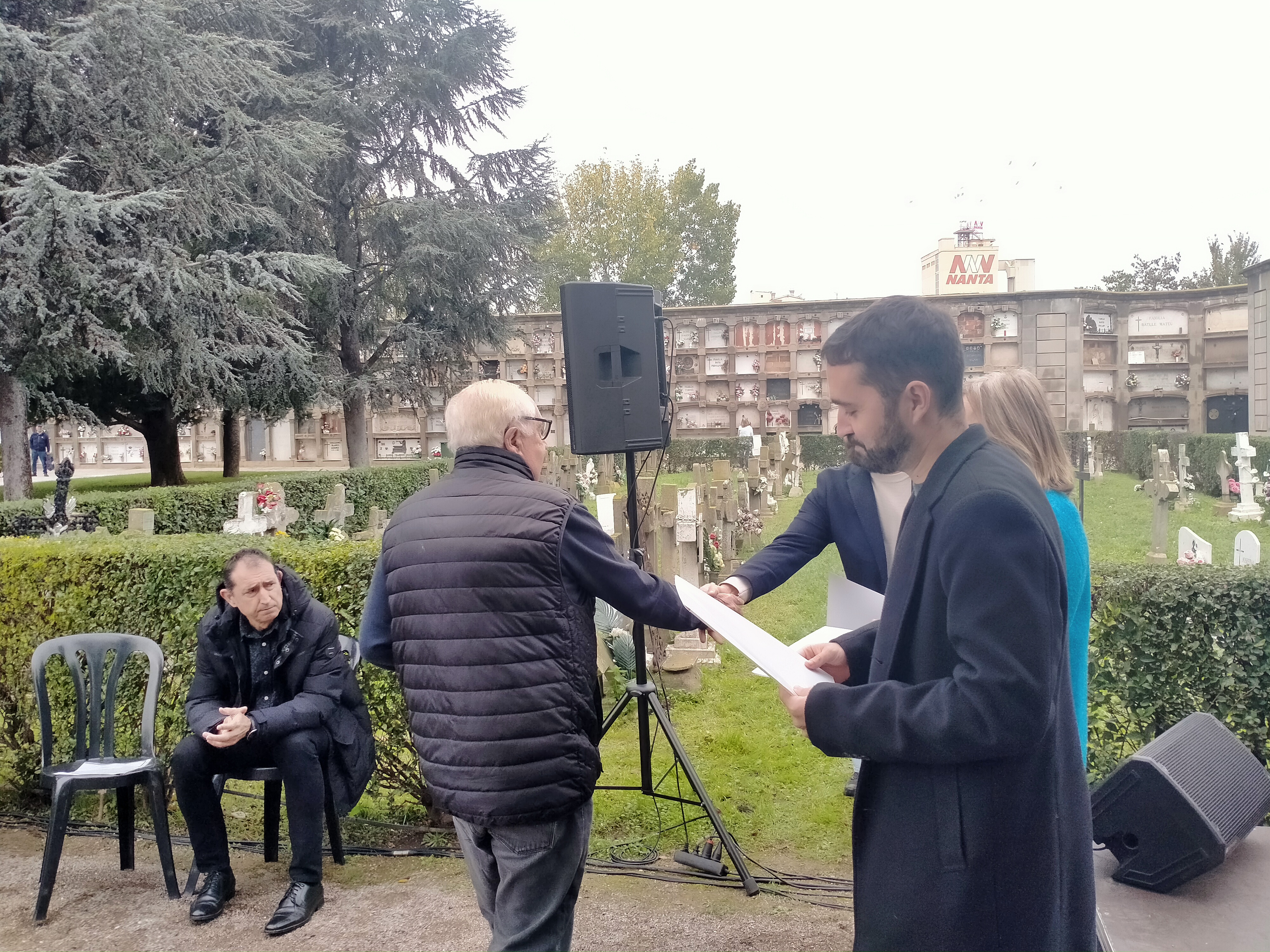 2024 10 27_INAUGURACIÓ DE LA NOVA PLACA EN HOMENATGE ALS AFUSELLTAS DE L’ALBAGÉS