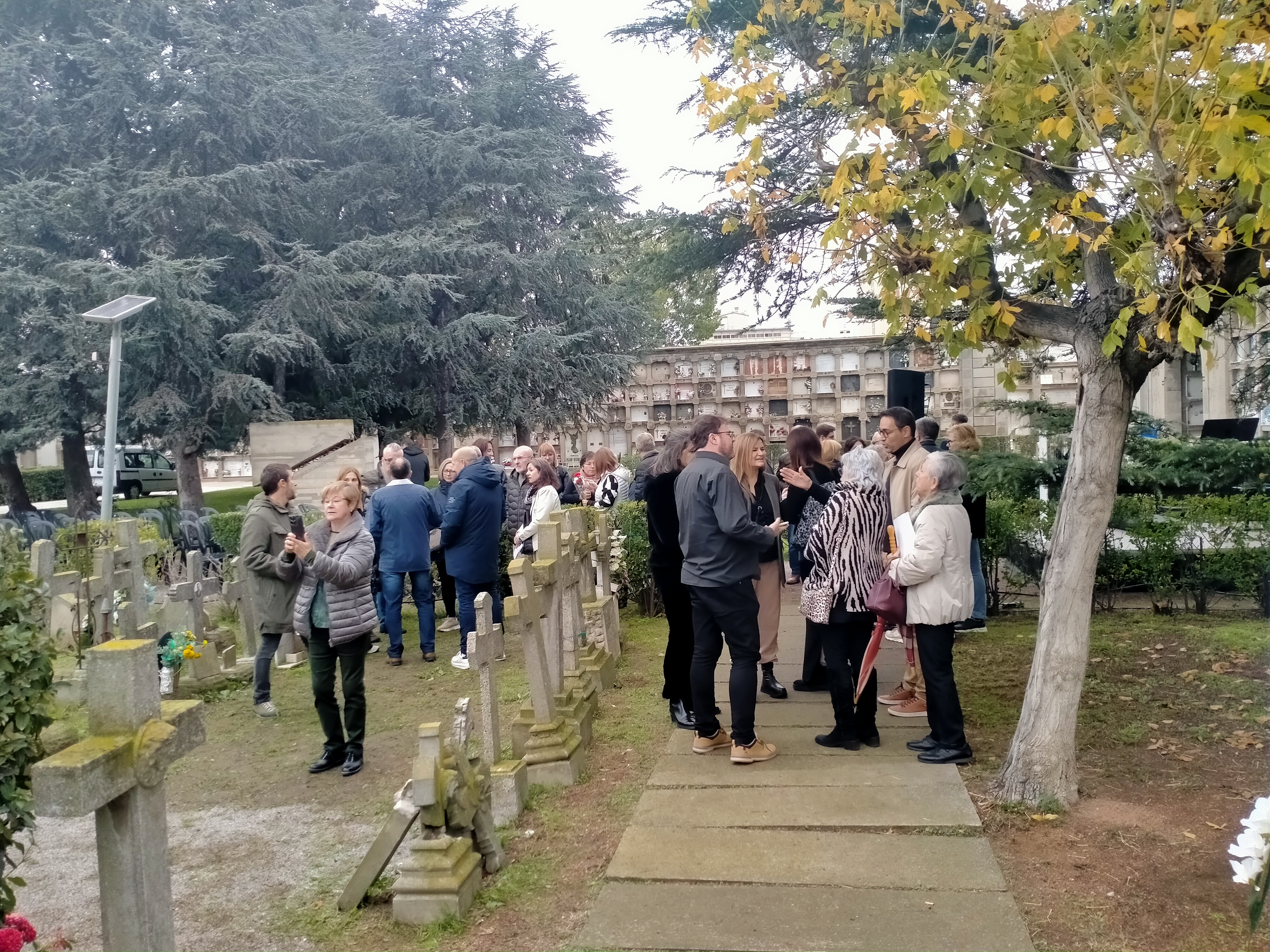 2024 10 27_INAUGURACIÓ DE LA NOVA PLACA EN HOMENATGE ALS AFUSELLTAS DE L’ALBAGÉS