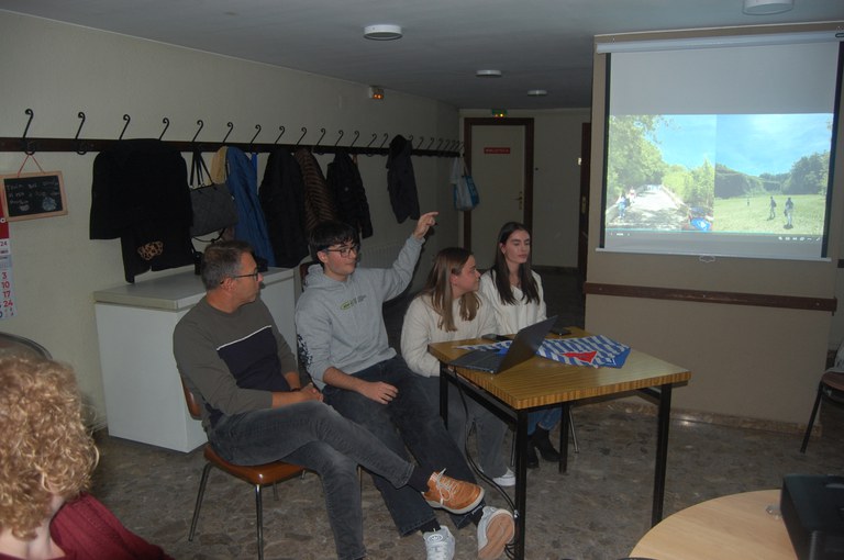 2024 11 22_XERRADA DE L’INS ALMENAR  A LA LLAR DE JUBILATS D’ALFARRÀS