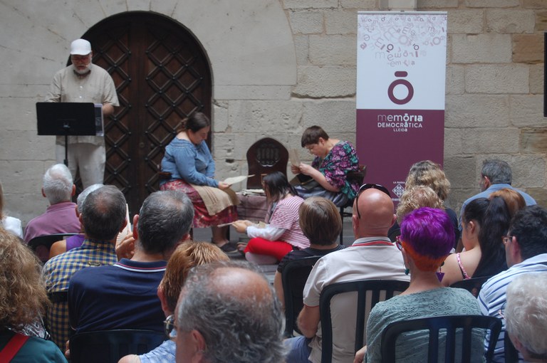 CARTES AMAGADES. (DE QUAN LA RÀDIO VOLIA FER OBLIDAR L’EXILI REPUBLICÀ)