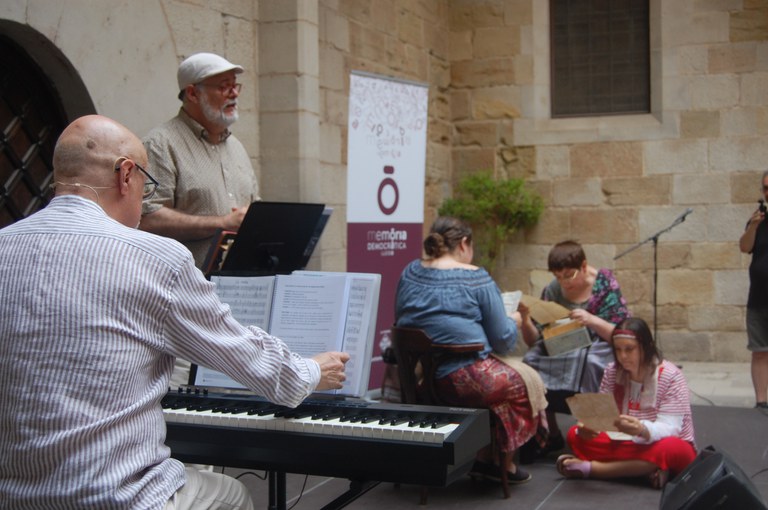 CARTES AMAGADES. (DE QUAN LA RÀDIO VOLIA FER OBLIDAR L’EXILI REPUBLICÀ)