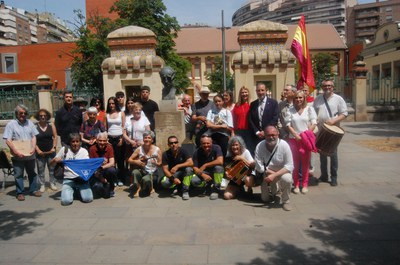 FOTO DE GRUP: COL·LOCACIÓ LLAMBORDES STOLPERSTEINE 2025