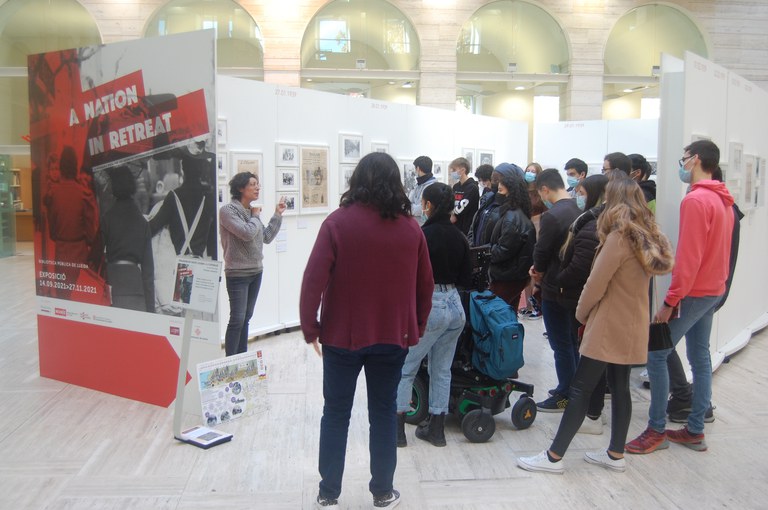 21-11-26-Visita de l’alumnat de 2n de batxillerat de l’INS La Mitjana