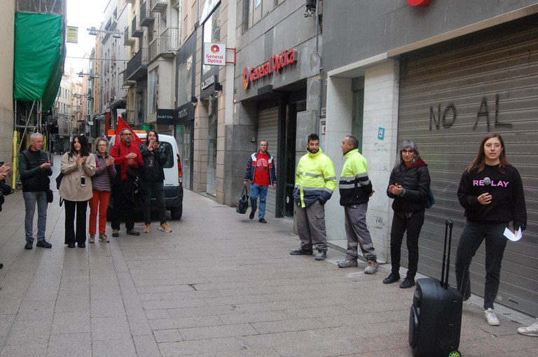 2023 03 18_Col·locació llambordes Stopersteine_Foto: Memòria Democràtica de l'Ajuntament de Lleida.