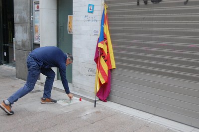 2023 03 18_Col·locació llambordes Stopersteine_Foto Memòria Democràtica de l'Ajuntament de Lleida.