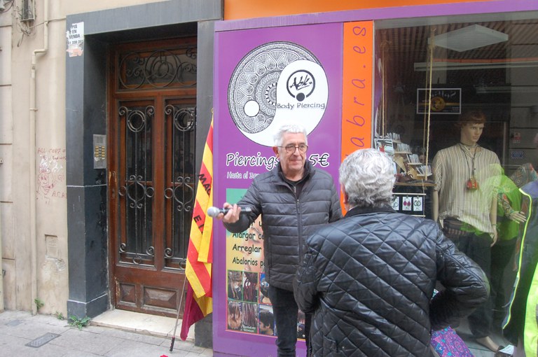 2023 03 18_Col·locació llambordes Stopersteine_Foto: Memòria Democràtica de l'Ajuntament de Lleida.