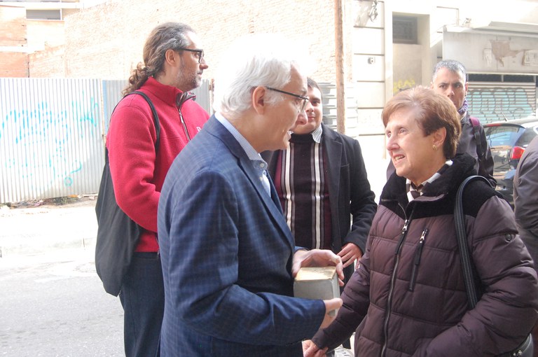 2023 03 18_Col·locació llambordes Stopersteine_Foto: Memòria Democràtica de l'Ajuntament de Lleida.