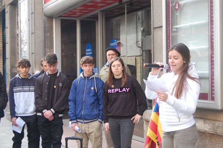 2023 03 18_Col·locació llambordes Stopersteine_Foto: Memòria Democràtica de l'Ajuntament de Lleida.