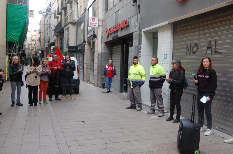 2023 03 18_Col·locació llambordes Stopersteine_Foto: Memòria Democràtica de l'Ajuntament de Lleida.