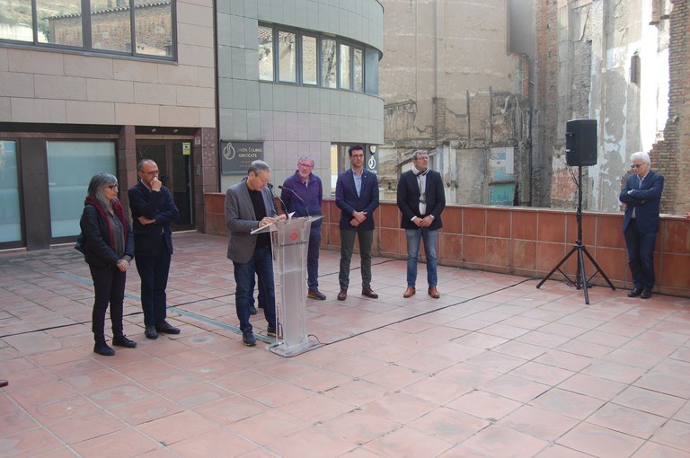 2023 03 18_Col·locació llambordes Stopersteine_Foto: Memòria Democràtica de l'Ajuntament de Lleida.