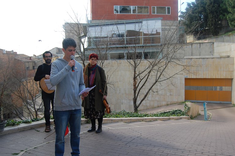 2023 03 18_Col·locació llambordes Stopersteine_Foto: Memòria Democràtica de l'Ajuntament de Lleida.