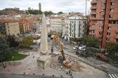 Monuments als caiguts de Plaça Cervantes