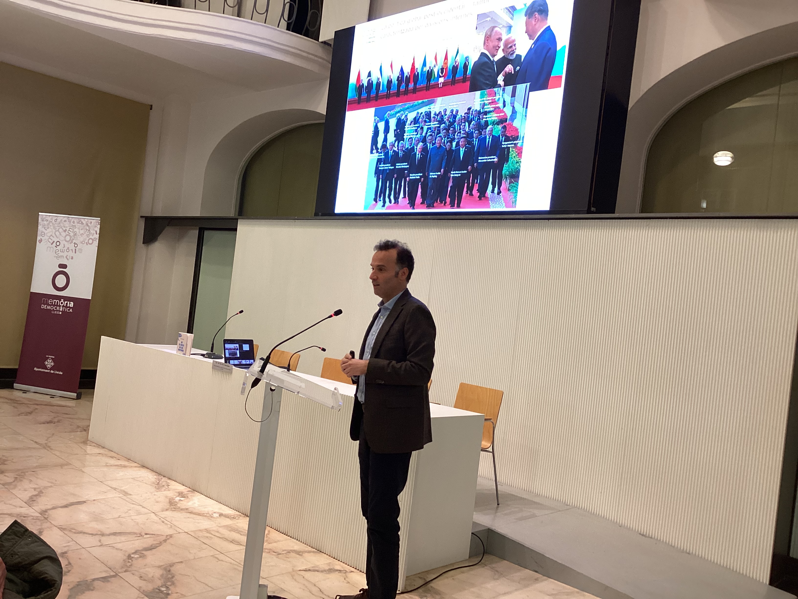 2026 01 27_UN MÓN EN TRANSICIÓ...CAP A ON?